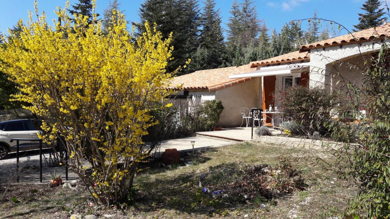 Villa La Lurette, Appartement Et Studio Saint-Etienne-les-Orgues Luaran gambar
