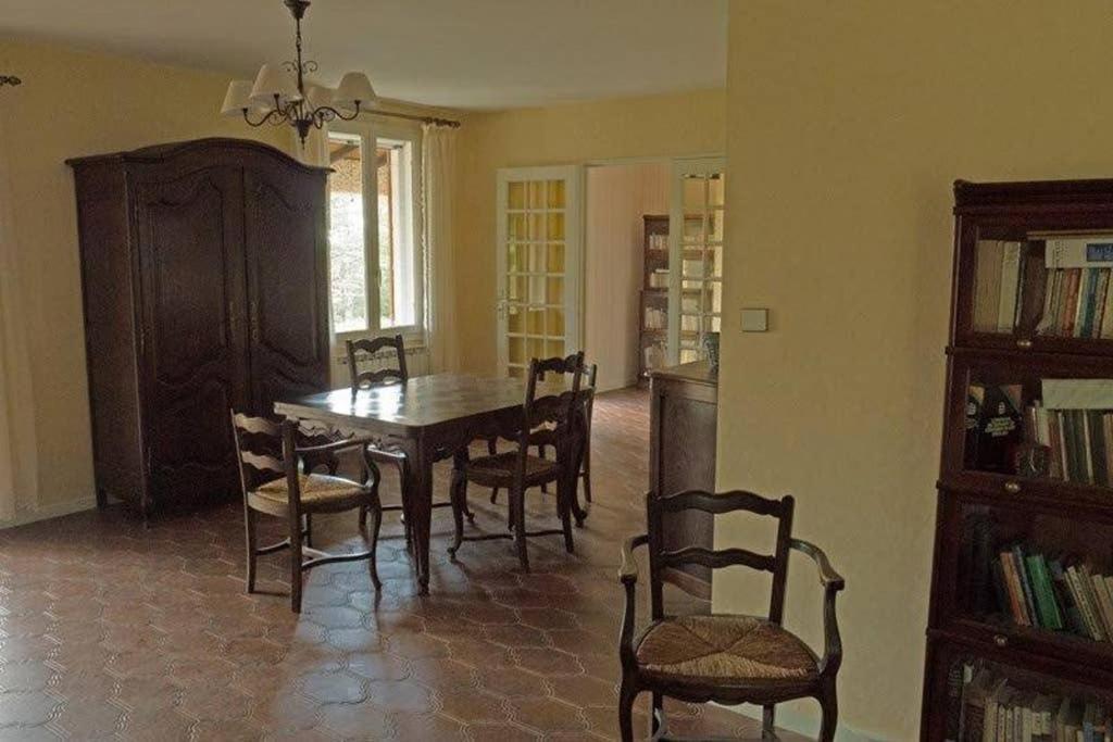 Villa La Lurette, Appartement Et Studio Saint-Etienne-les-Orgues Luaran gambar