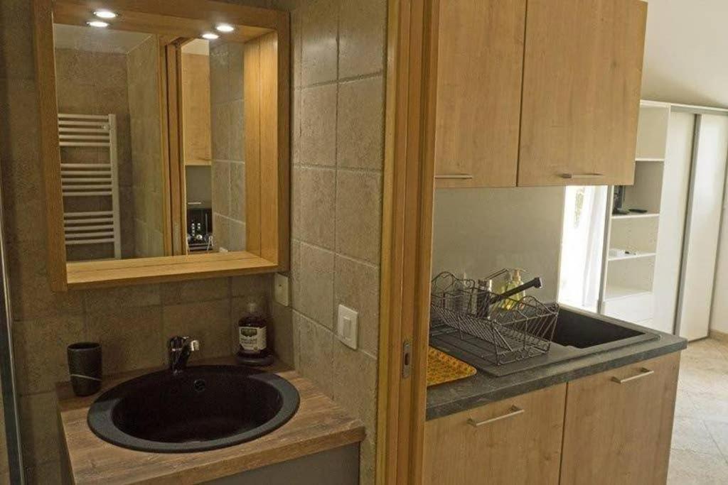 Villa La Lurette, Appartement Et Studio Saint-Etienne-les-Orgues Luaran gambar