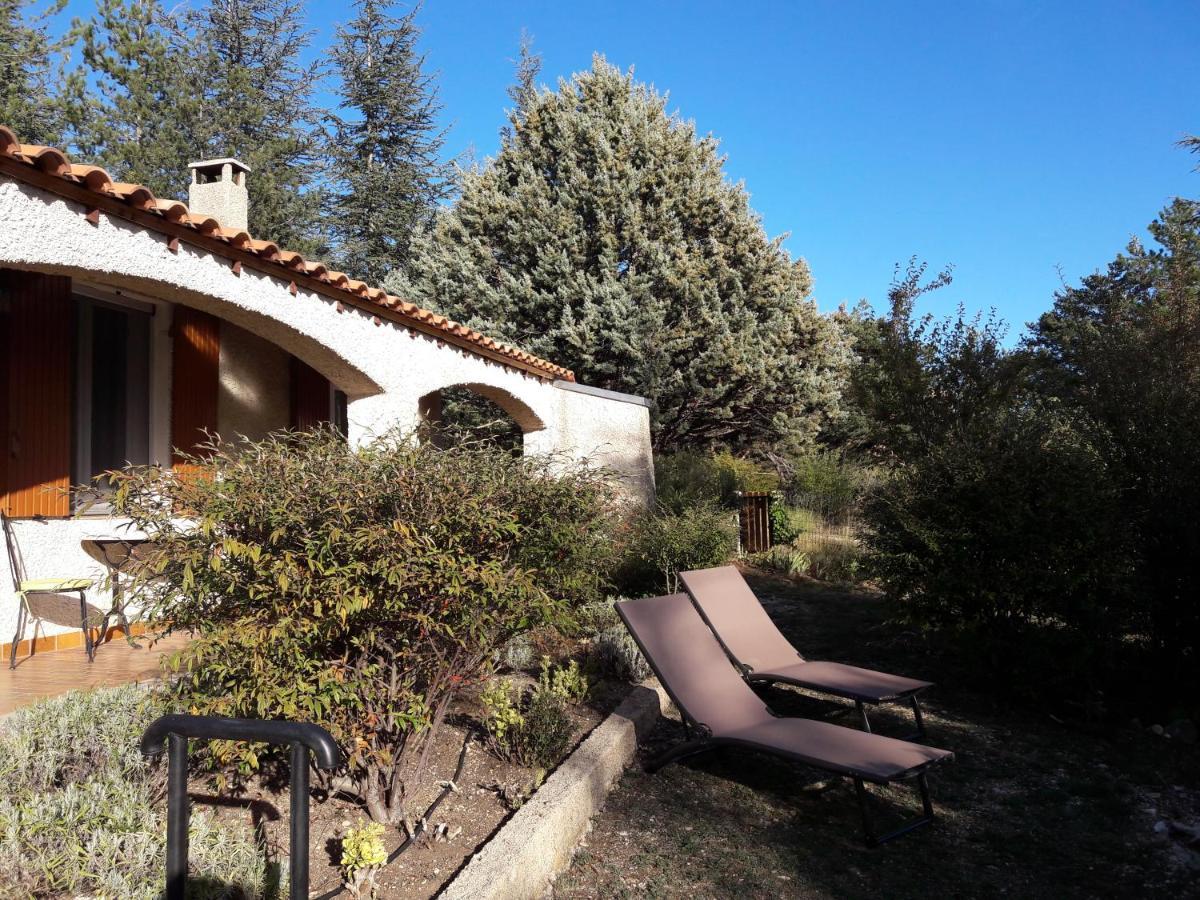 Villa La Lurette, Appartement Et Studio Saint-Etienne-les-Orgues Luaran gambar