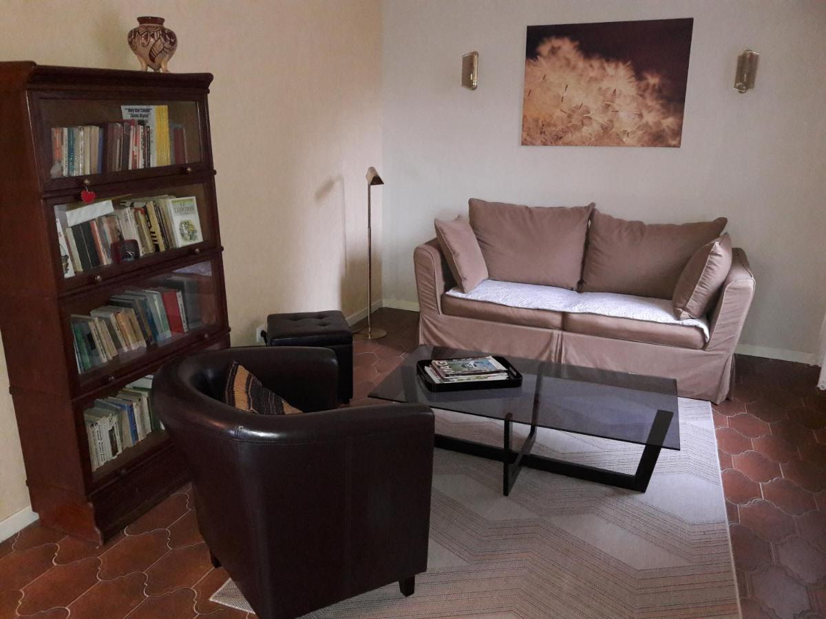 Villa La Lurette, Appartement Et Studio Saint-Etienne-les-Orgues Luaran gambar